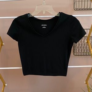 Cropped V neck Short Sleeve